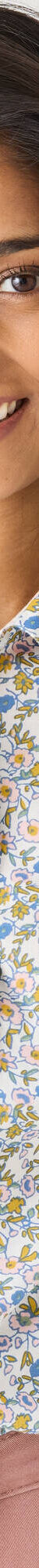 Chemisier boutonné imprimé fleuri (blanc / multicolore) Chemisier boutonné imprimé fleuri (blanc / multicolore)